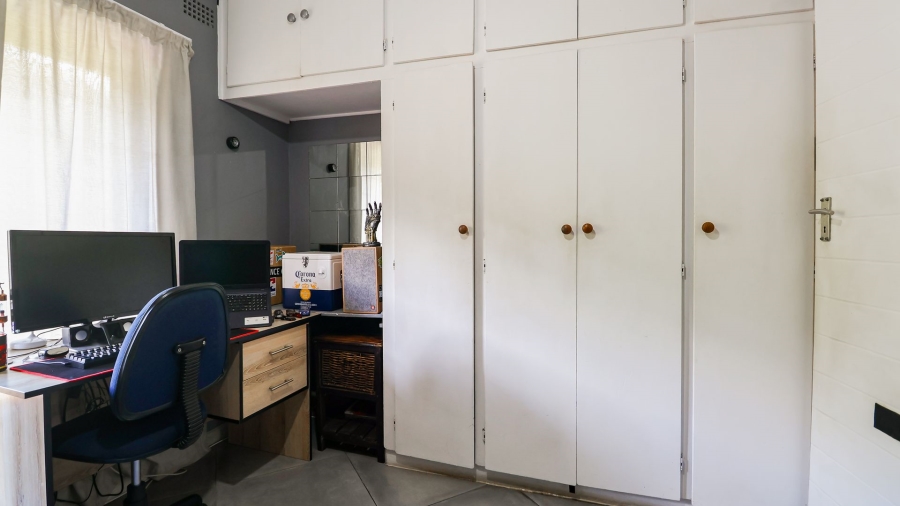 4 Bedroom Property for Sale in Sedgefield Central Western Cape